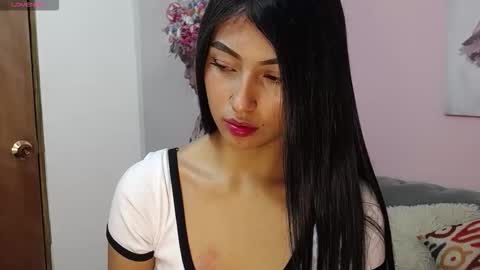 Snapshot of paula_rendon chatting on 11-29-25, 12:41 Pau online show from 11-29-25, 12:41