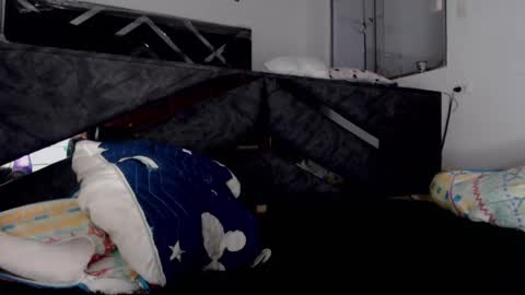 Snapshot of paula_torrez chatting on 09-12-25, 02:17 paula_torrez online show from 09-12-25, 02:17