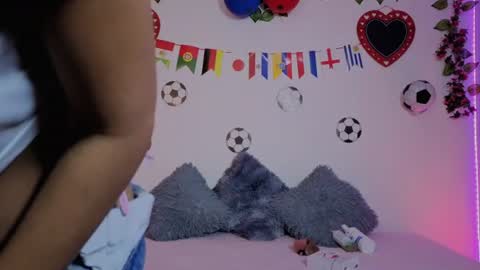 Paula  online show from 07-15-26, 04:51