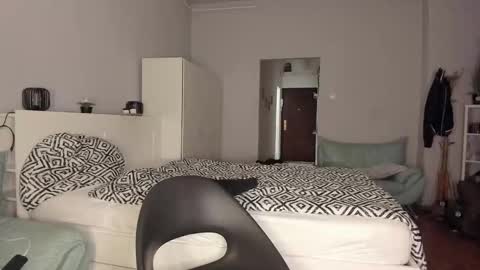 Snapshot of paulblack021 chatting on 11-19-25, 07:58 paulblack021 online show from 11-19-25, 07:58