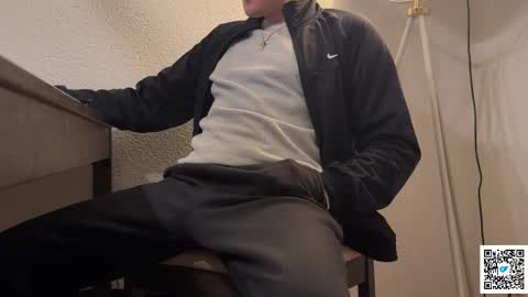 Snapshot of paulchen234xxx chatting on 12-21-25, 05:25 toni-paul online show from 12-21-25, 05:25