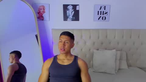 Snapshot of paulcreewx chatting on 03-07-25, 02:56 paul online show from 03-07-25, 02:56