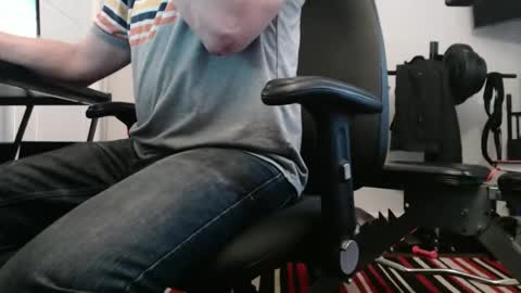 paulie120464 online show from 10-27-25, 04:22