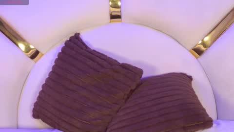 Paulina  online show from 10-22-25, 08:52