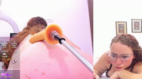 Paulina Davis  online show from 01-30-25, 03:22