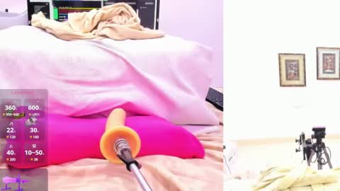 Paulina Davis  online show from 02-01-25, 01:23