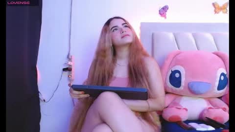 Pau online show from 05-26-26, 04:30