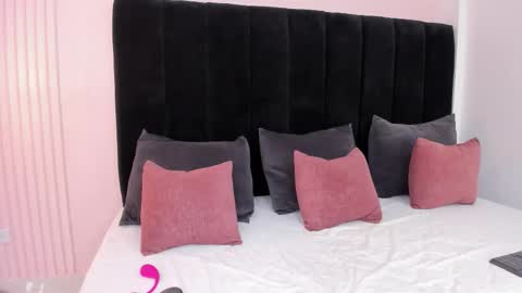 Snapshot of paulina_zuarez chatting on 11-07-25, 09:37 Paulina online show from 11-07-25, 09:37