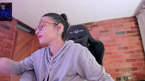 Paulina online show from 12-25-24, 01:42