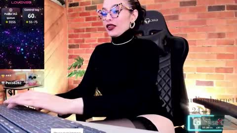 Paulina online show from 10-25-25, 04:42