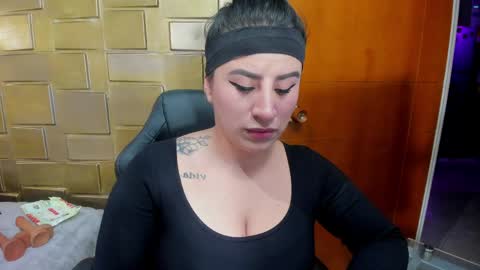 paulinabelen21 online show from 05-15-26, 04:08