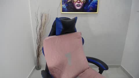 paulinabigcock24 online show from 11-19-25, 12:05