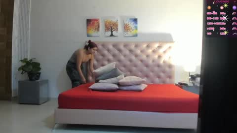 Snapshot of paulinasaeenz chatting on 05-28-26, 12:24 PaulinaSaennz online show from 05-28-26, 12:24