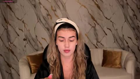 Paulina Santos  online show from 03-04-25, 07:22