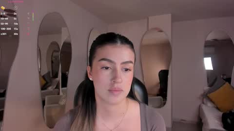 Paulina Santos  online show from 09-11-25, 07:14