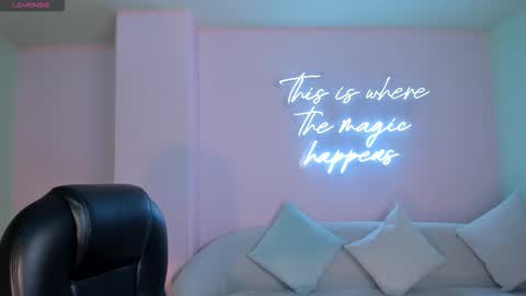 Paulina Santos  online show from 09-25-25, 07:28