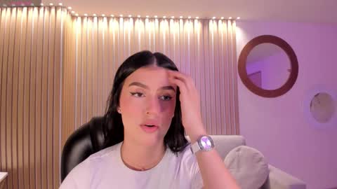 Paulina Santos  online show from 10-12-25, 06:07