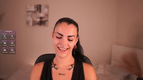 Pauline online show from 07-19-26, 01:48
