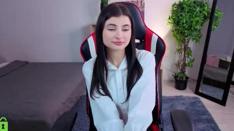 Pauline online show from 11-14-25, 07:34