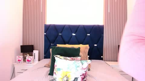 Pauline online show from 11-01-25, 01:29