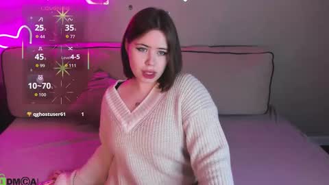 Snapshot of pauline_moore chatting on 12-20-25, 09:38 Erica online show from 12-20-25, 09:38