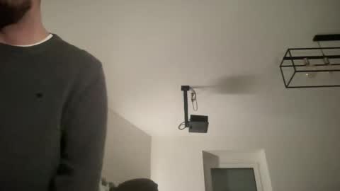 Snapshot of paulsimpsn chatting on 01-15-26, 04:33 love bush online show from 01-15-26, 04:33