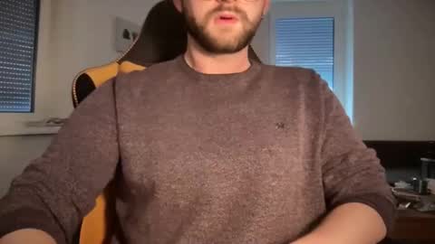 Snapshot of paulsimpsn chatting on 03-18-26, 04:32 love bush online show from 03-18-26, 04:32