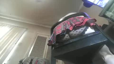 Snapshot of paulvert chatting on 01-12-26, 10:15 Paulvert online show from 01-12-26, 10:15