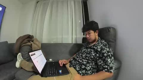 Snapshot of paulzacx chatting on 10-18-25, 06:48 Paul ZacX online show from 10-18-25, 06:48