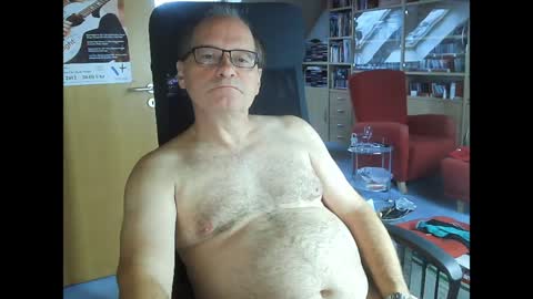 Snapshot of pavlovsdog2006 chatting on 12-03-24, 08:27 Pavlov aka Peter online show from 12-03-24, 08:27