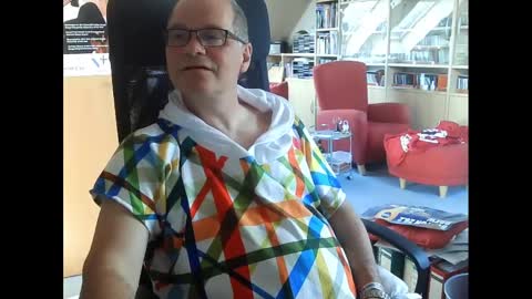 Snapshot of pavlovsdog2006 chatting on 03-10-25, 08:48 Pavlov aka Peter online show from 03-10-25, 08:48