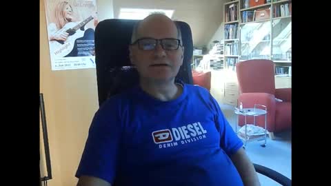 Snapshot of pavlovsdog2006 chatting on 11-03-25, 08:59 Pavlov aka Peter online show from 11-03-25, 08:59