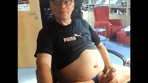 Snapshot of pavlovsdog2006 chatting on 11-10-25, 08:35 Pavlov aka Peter online show from 11-10-25, 08:35