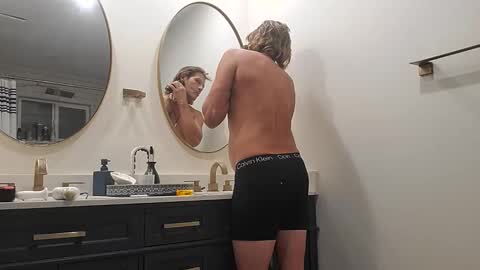 Pavone splash online show from 12-01-25, 01:43