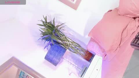 Snapshot of paytoncamila chatting on 02-16-25, 02:10 Payton online show from 02-16-25, 02:10