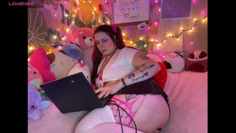 Snapshot of payyourprincessjess chatting on 01-29-25, 05:19 payyourprincessjess online show from 01-29-25, 05:19