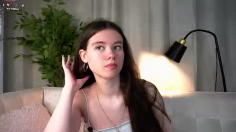 Snapshot of pazrapacki chatting on 06-17-26, 02:58 Beautiful Mila online show from 06-17-26, 02:58