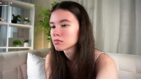 Snapshot of pazrapacki chatting on 06-21-26, 02:14 Beautiful Mila online show from 06-21-26, 02:14