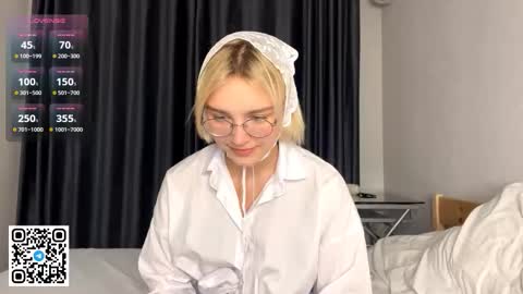 Lola online show from 11-07-25, 05:57