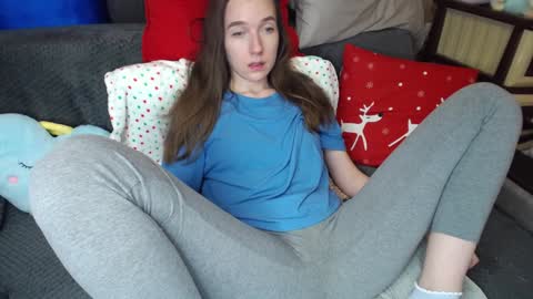 Snapshot of peaceduke chatting on 12-25-24, 04:54 FOUNTAIN SQUIRT online show from 12-25-24, 04:54