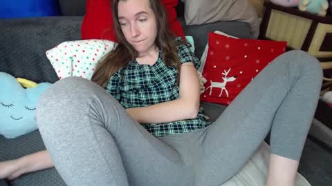 Snapshot of peaceduke chatting on 12-31-24, 10:48 FOUNTAIN SQUIRT online show from 12-31-24, 10:48