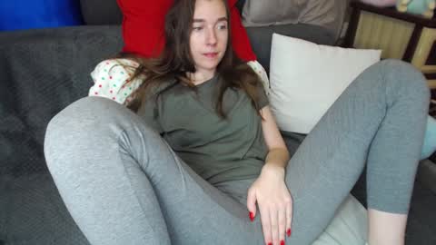 Snapshot of peaceduke chatting on 01-17-25, 01:46 FOUNTAIN SQUIRT online show from 01-17-25, 01:46