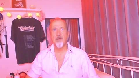 Snapshot of peacetous chatting on 12-24-24, 03:27 Marc online show from 12-24-24, 03:27