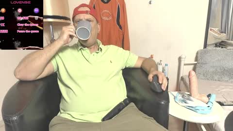 Snapshot of peacetous chatting on 02-24-25, 04:05 Marc online show from 02-24-25, 04:05