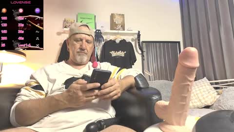 Snapshot of peacetous chatting on 03-11-25, 03:48 Marc online show from 03-11-25, 03:48