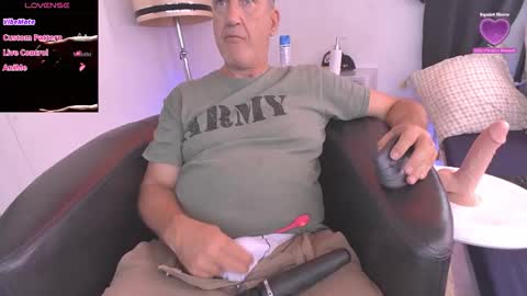 Snapshot of peacetous chatting on 09-13-25, 02:28 Marc online show from 09-13-25, 02:28