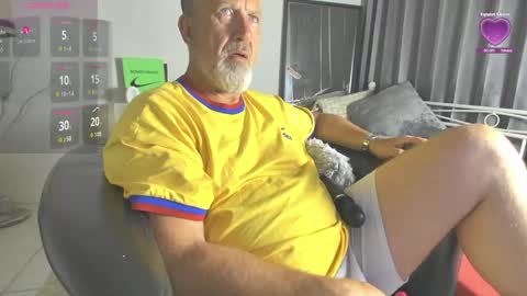 Snapshot of peacetous chatting on 05-23-26, 10:25 Marc online show from 05-23-26, 10:25