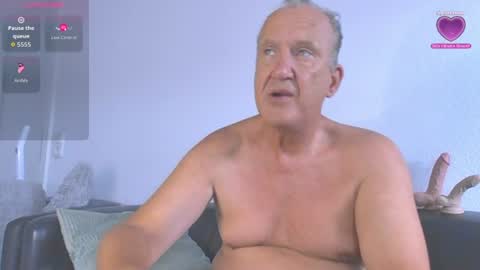 Snapshot of peacetous chatting on 07-05-26, 04:52 Marc online show from 07-05-26, 04:52