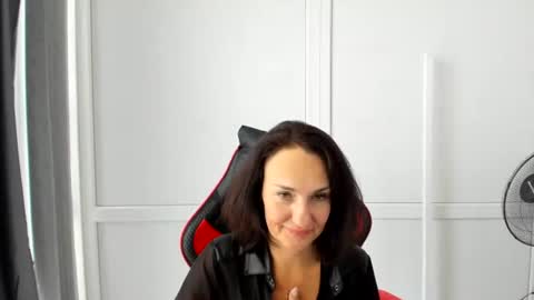 Snapshot of peachboomm chatting on 06-27-26, 12:22 Christina online show from 06-27-26, 12:22