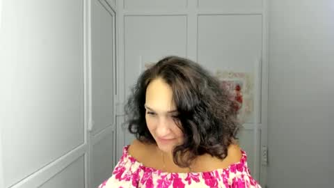 Snapshot of peachboomm chatting on 07-08-26, 12:20 Christina online show from 07-08-26, 12:20